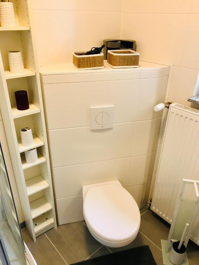 Top Renoviertes Apartement In Bester Lage Von Homburg- 5 Fussminuten Zur Uniklinik Homburg  Zewnętrze zdjęcie